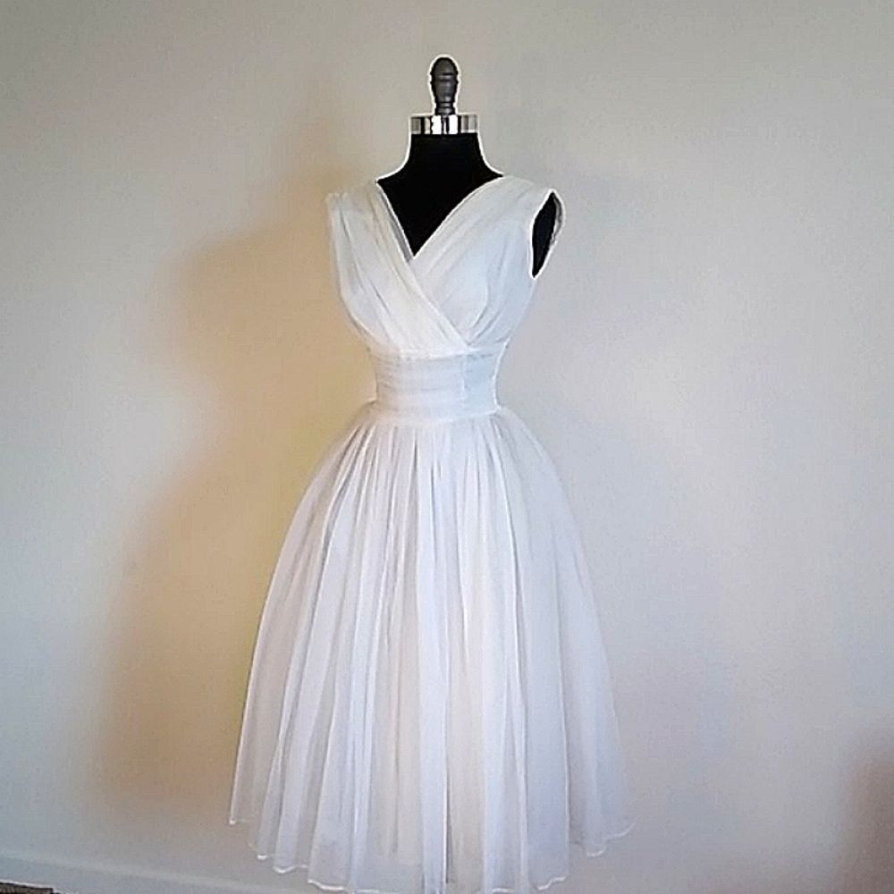 White Vintage Wedding Women Dress Size S Appropriate - Picture 2 of 15